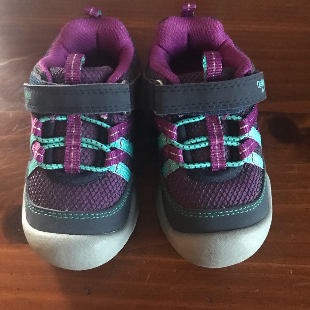 OshKosh Shoes size 8
